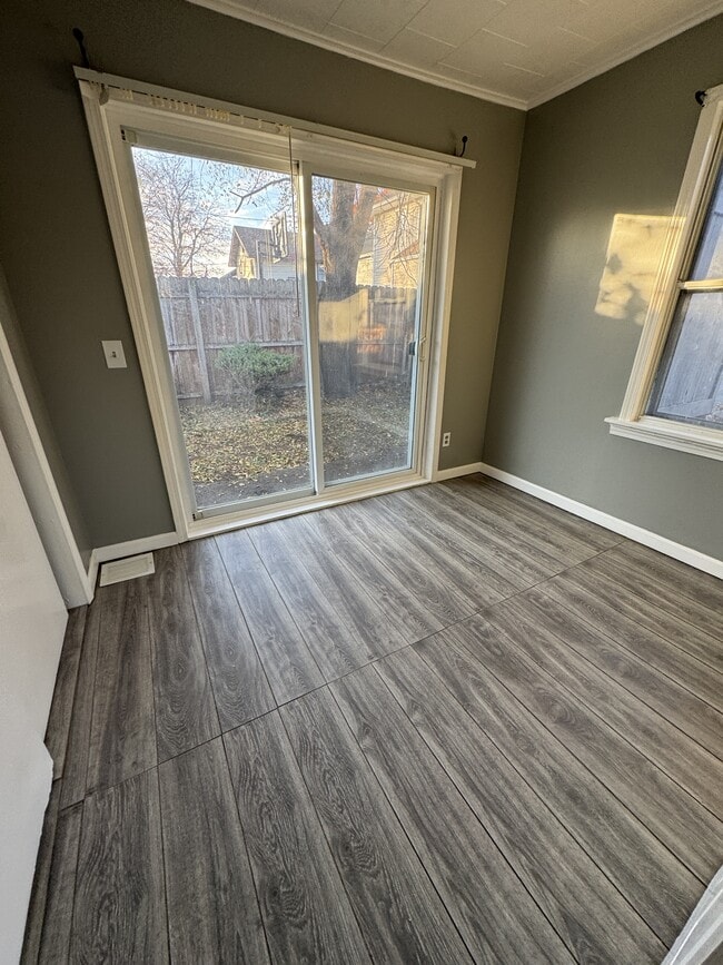 Building Photo - 225 Haviland Park