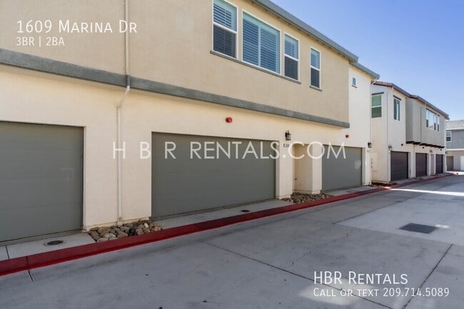 Building Photo - 1609 Marina Dr