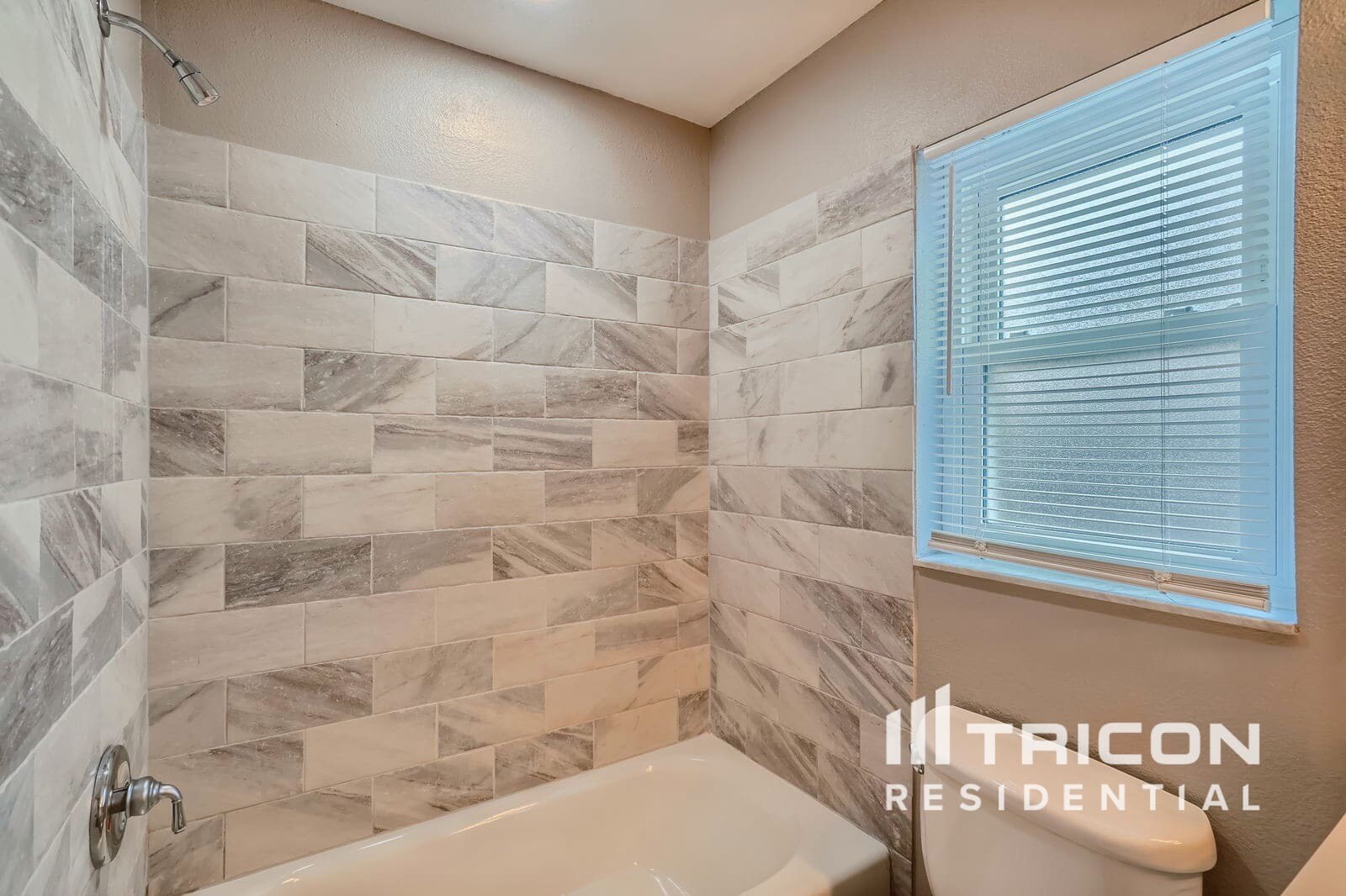 Building Photo - 7841 Shadow Run Dr