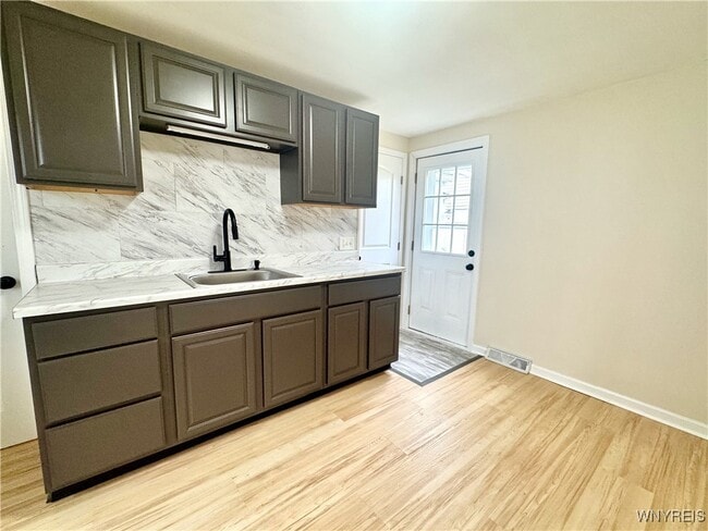 Building Photo - 63 St John St