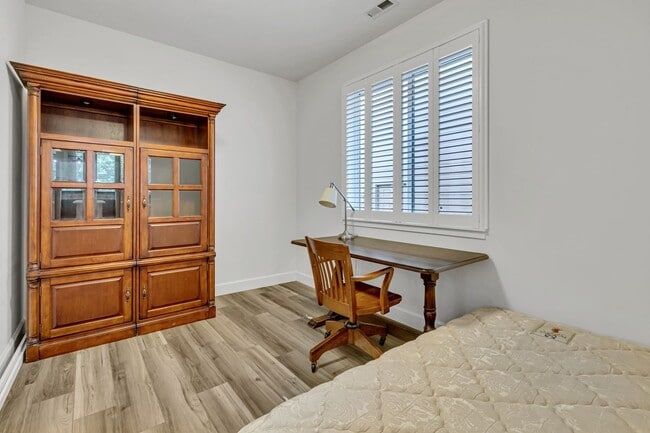 Building Photo - 11218 Borgen Loop NW