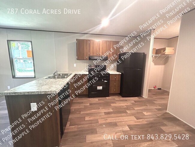 Building Photo - 787 Coral Acres Dr