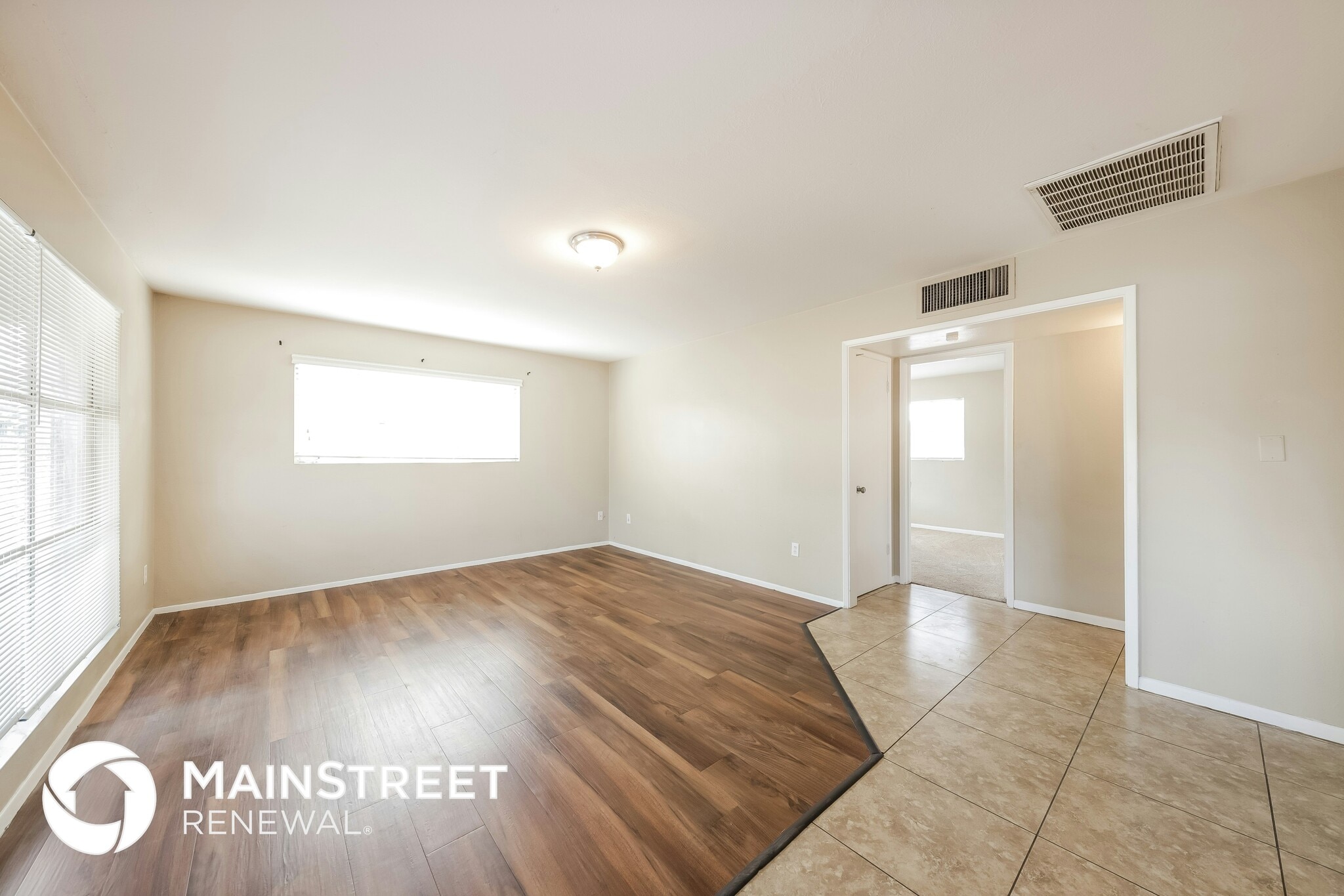 Building Photo - 3315 W Elm St