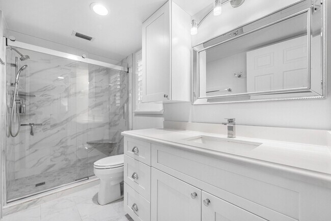 Building Photo - 7286 Huntington Ln