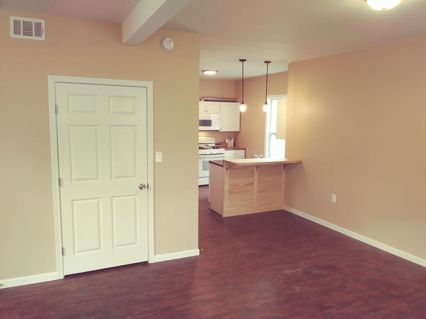 Building Photo - 54 Tuxedo Pl