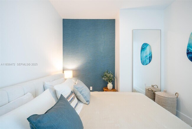 Building Photo - 1080 Brickell Ave