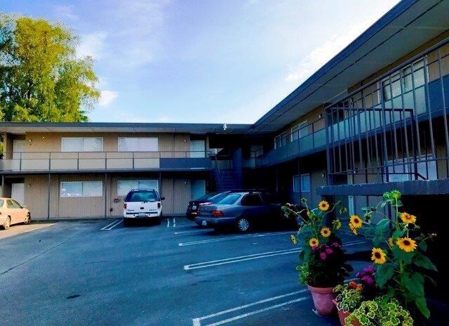 Building Photo - 11758 Greenwood Ave N