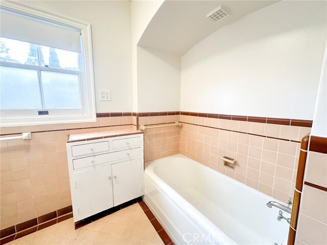Building Photo - 3627 Orange Dr