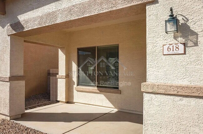 Building Photo - 618 E Payton Cir