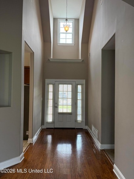 Building Photo - 4919 Rosebrook Cir E