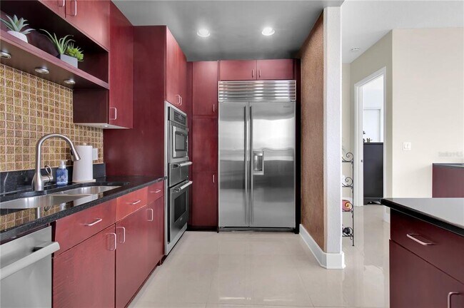 Building Photo - 150 E Robinson St