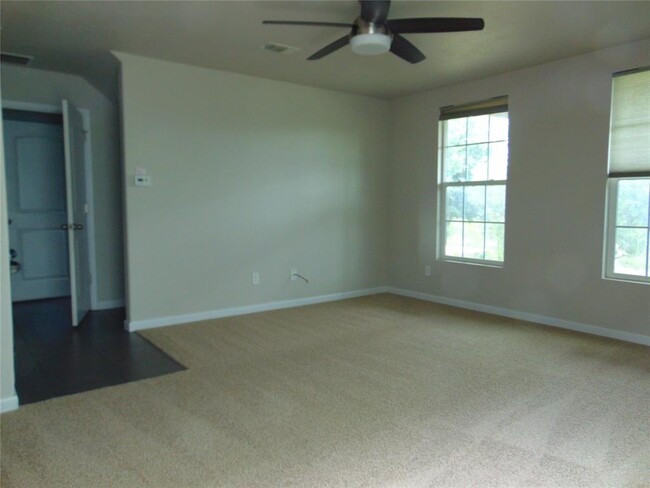 Building Photo - 1709 Arbor Knot Dr