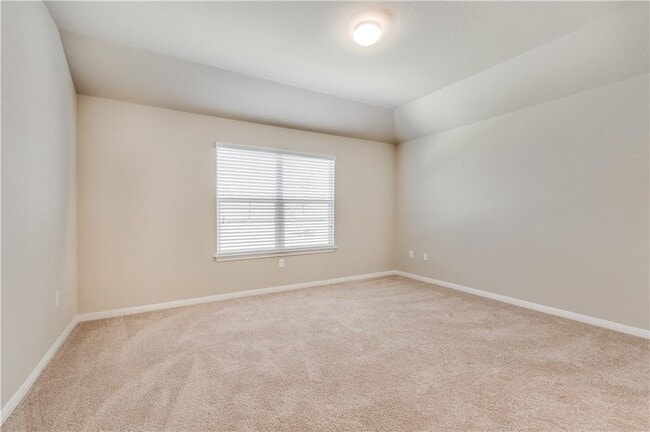 Building Photo - 185 Voss