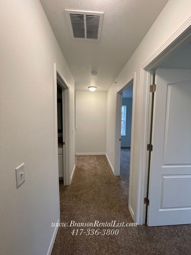 Building Photo - MOVE-IN SPECIAL PRICING!!!! 3BR Duplex