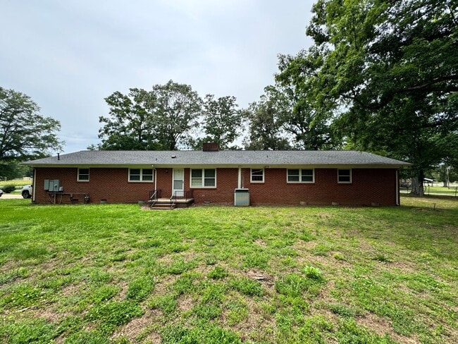 Building Photo - 3/2 in Polkville, NC
