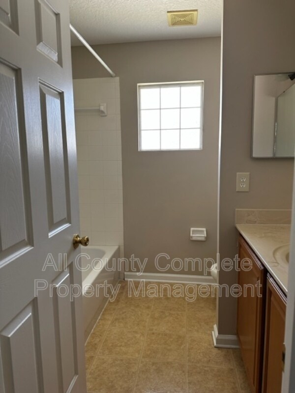 Building Photo - 4095 Pebble Brooke Circle South