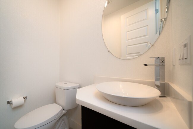 Building Photo - Coming soon - 2Bed/2.5Bath TOWNHOUSE FOR RENT IN MILPITAS - $3,850/mo