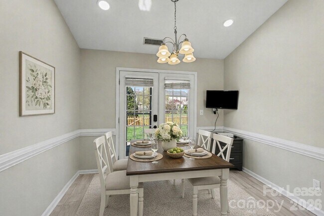 Building Photo - 4962 Bentgrass Run Dr