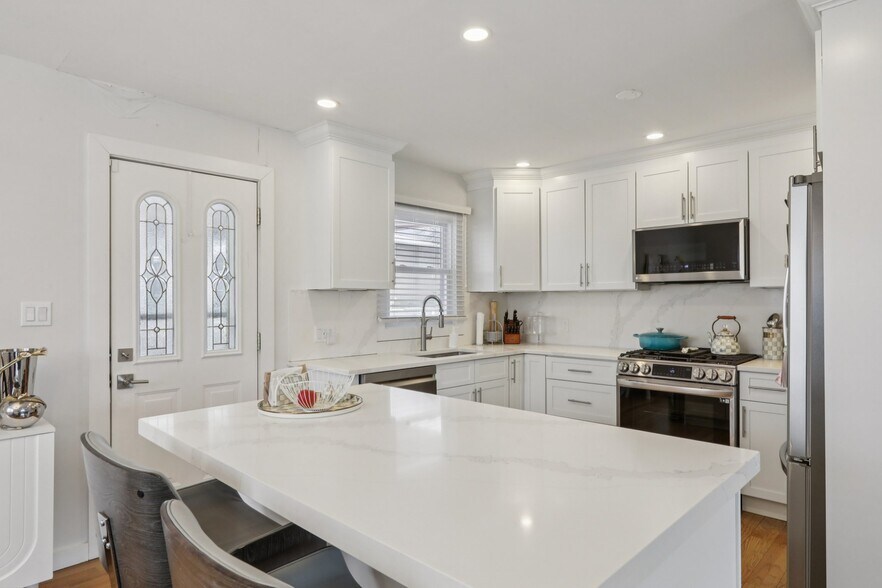 Building Photo - 10 Millo Pl