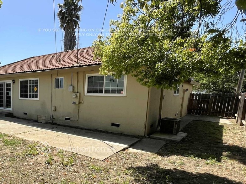 Building Photo - 2800 Northview Dr