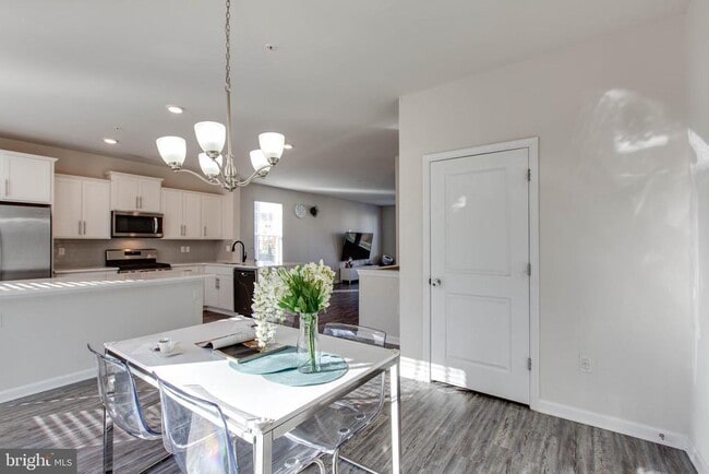 Building Photo - 7928 Patterson Wy