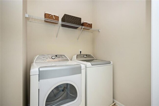 Building Photo - 4306 Laurel Creek Ct SE