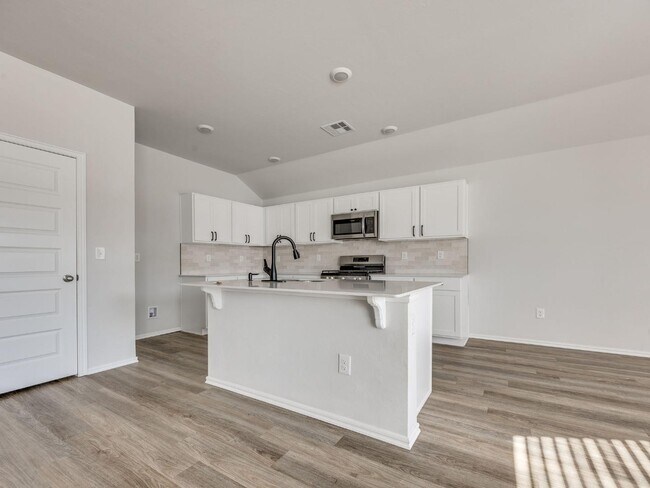 Building Photo - 10044 SW 40th St