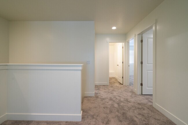 Building Photo - Modern 4-Bed Stand-Alone Home with Fenced Patio