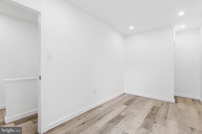 Building Photo - 2150 N Franklin St