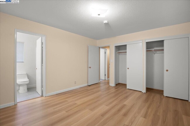 Building Photo - 1043 Bonner Ave