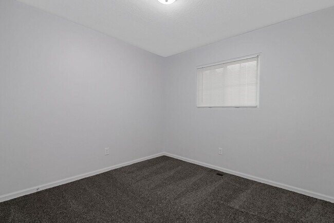 Building Photo - 3427 30th St NE