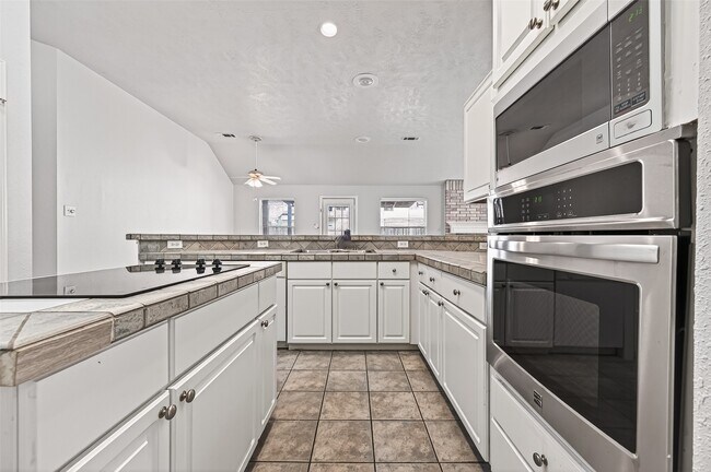 Building Photo - 3314 Zubin Ln