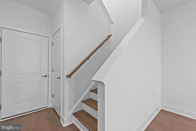 Building Photo - 123 Stoutsburg Blvd