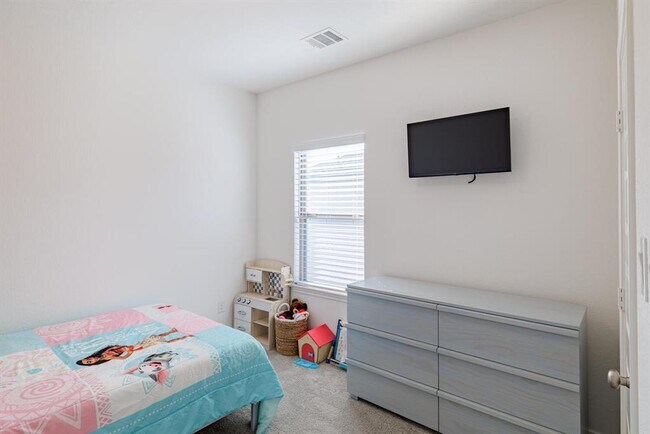 Building Photo - 317 Langhorne Bnd