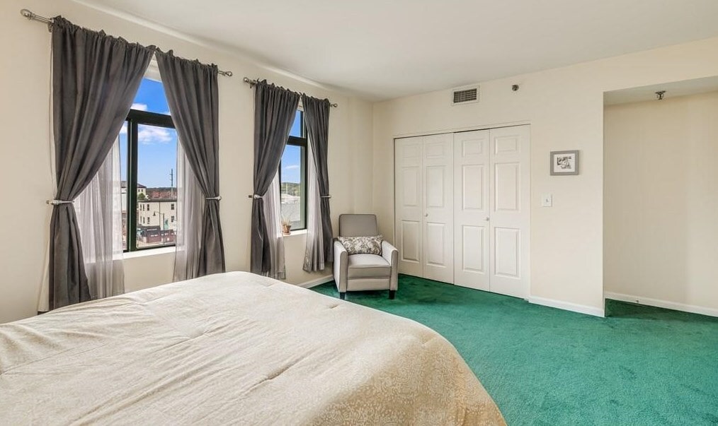 Building Photo - 315 Rantoul St