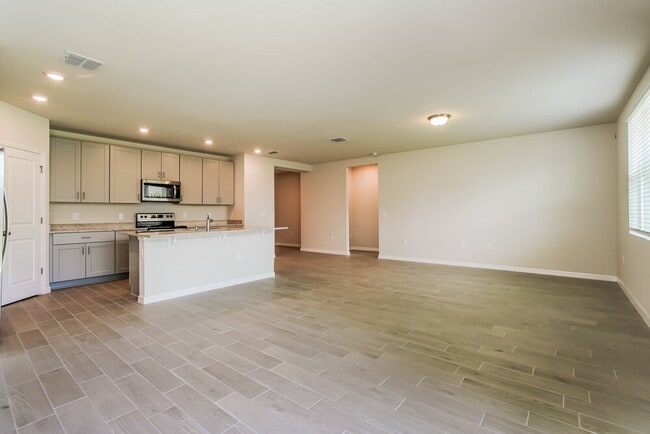 Building Photo - 1102 Oak Vly Dr