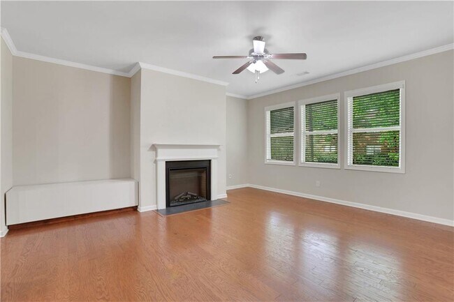 Building Photo - 1300 Hopkins Dr