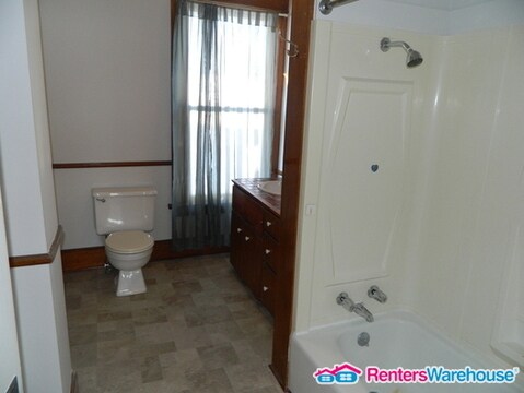 Building Photo - 1008 S Jefferson Way