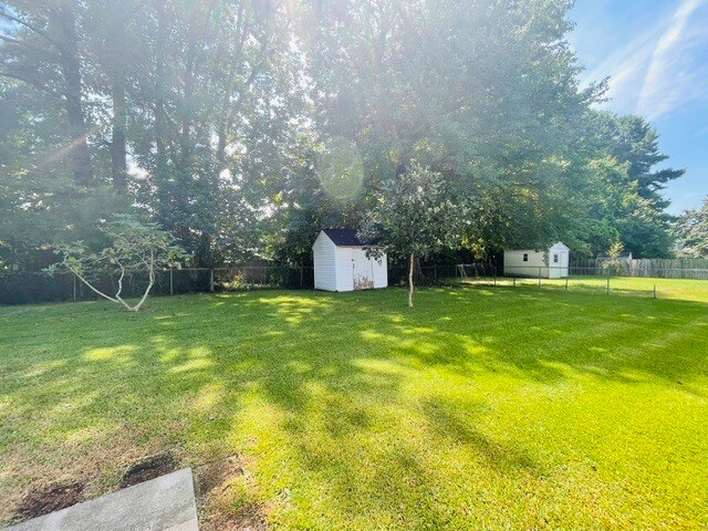 Building Photo - 203 Devonshire Dr