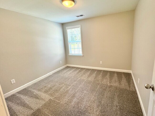 Building Photo - NorthAve5155