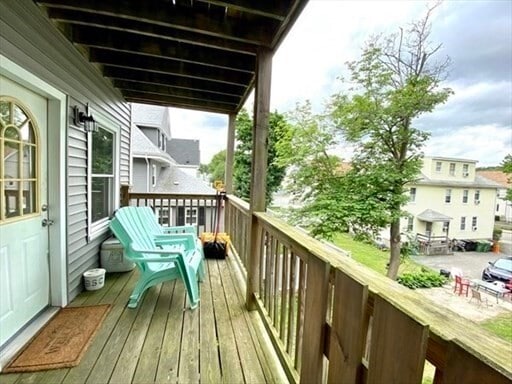 Building Photo - 40 Laurel St