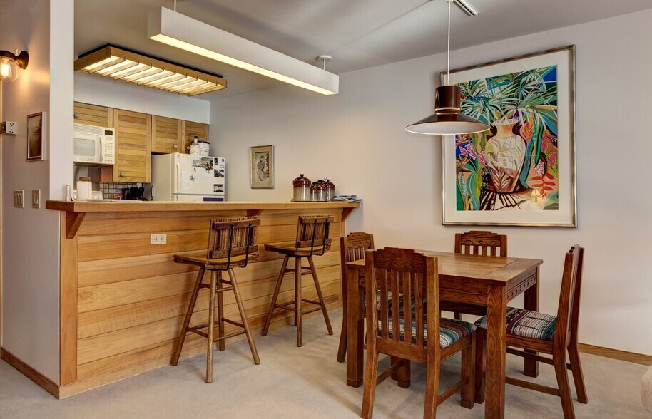 Building Photo - 22804 US Highway 6