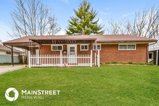 Building Photo - 8691 Bobolink Dr