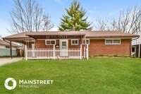 Building Photo - 8691 Bobolink Dr