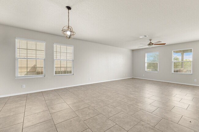 Building Photo - 2122 York Bend