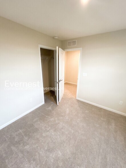 Building Photo - 8555 Erie Lp