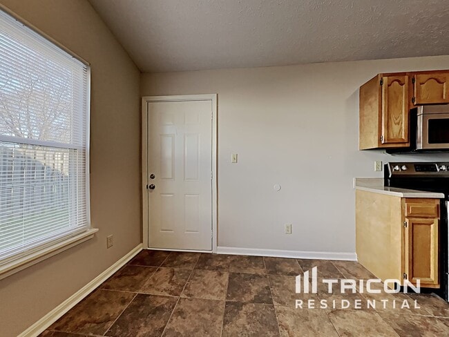 Building Photo - 4921 May Ridge Ln