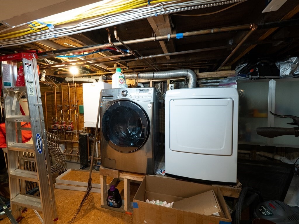 Building Photo - 214 3rd St