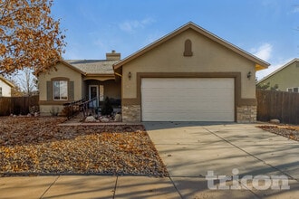 Building Photo - 633 Golden Eagle Dr