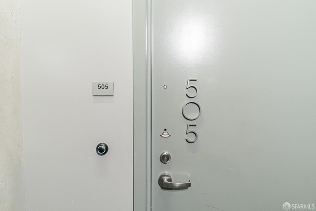 Building Photo - 8 Octavia St